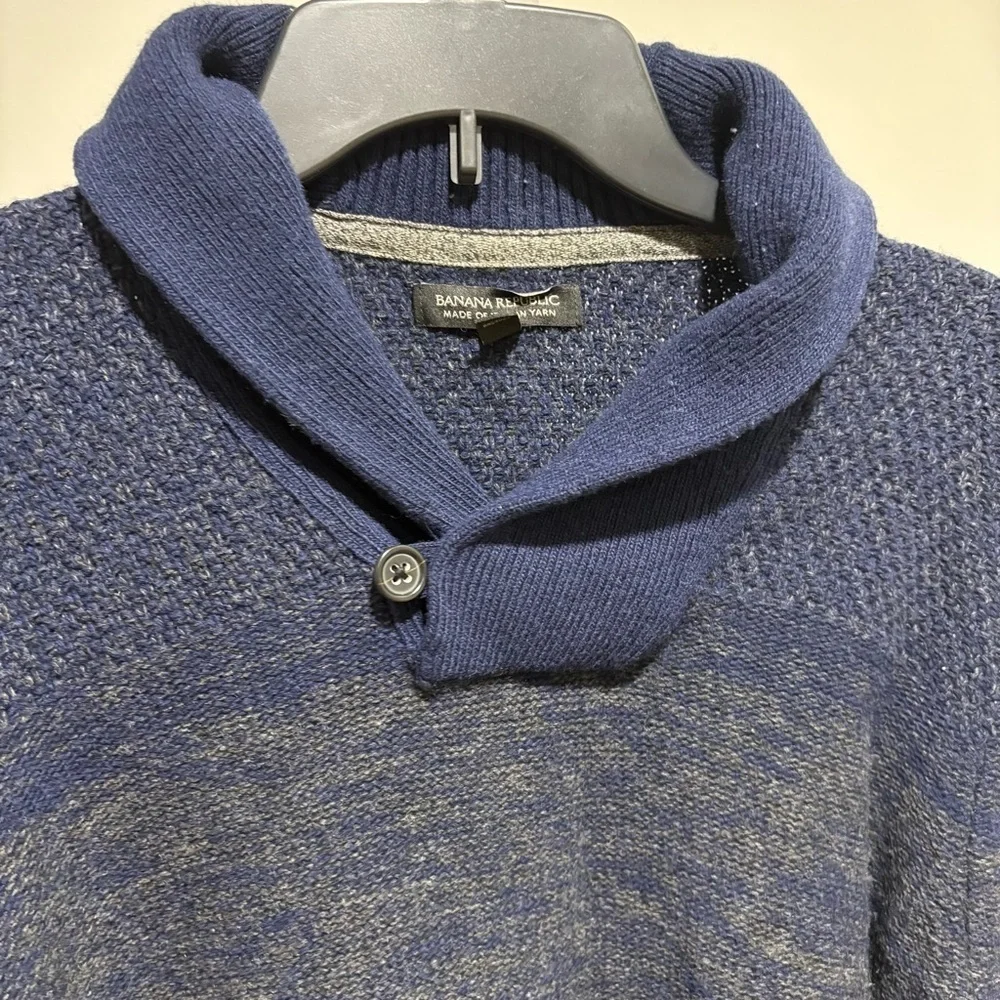 Banana Republic Mens Merino Wool Blend Blue Sweater Sz M Foldover‎ Collar Preppy